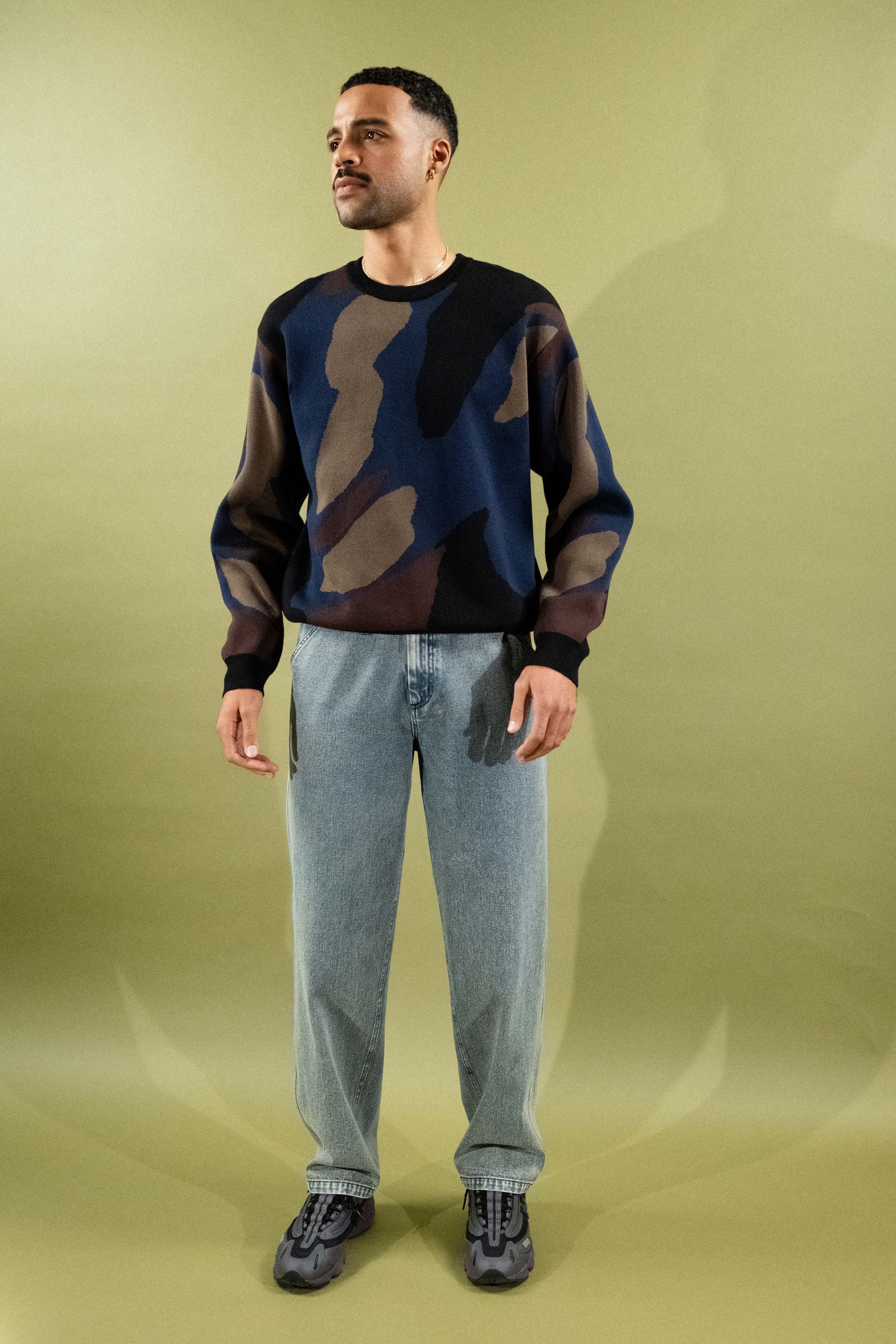 Raymond Sweater [Navy] - Image 2